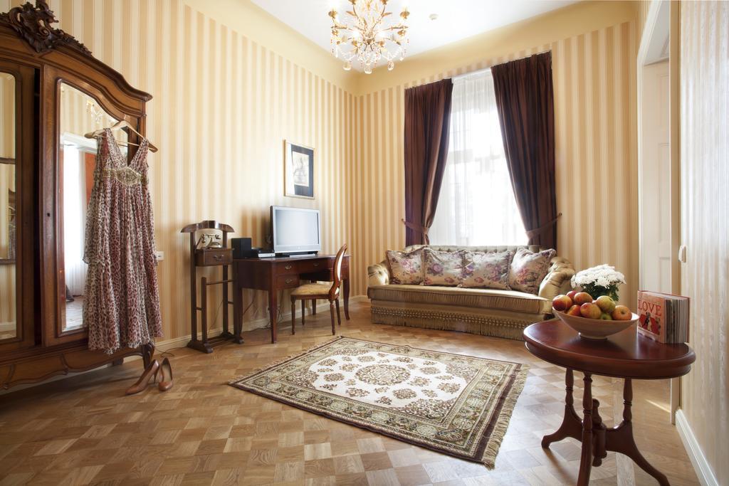 Malpils Manor Hotel Room photo