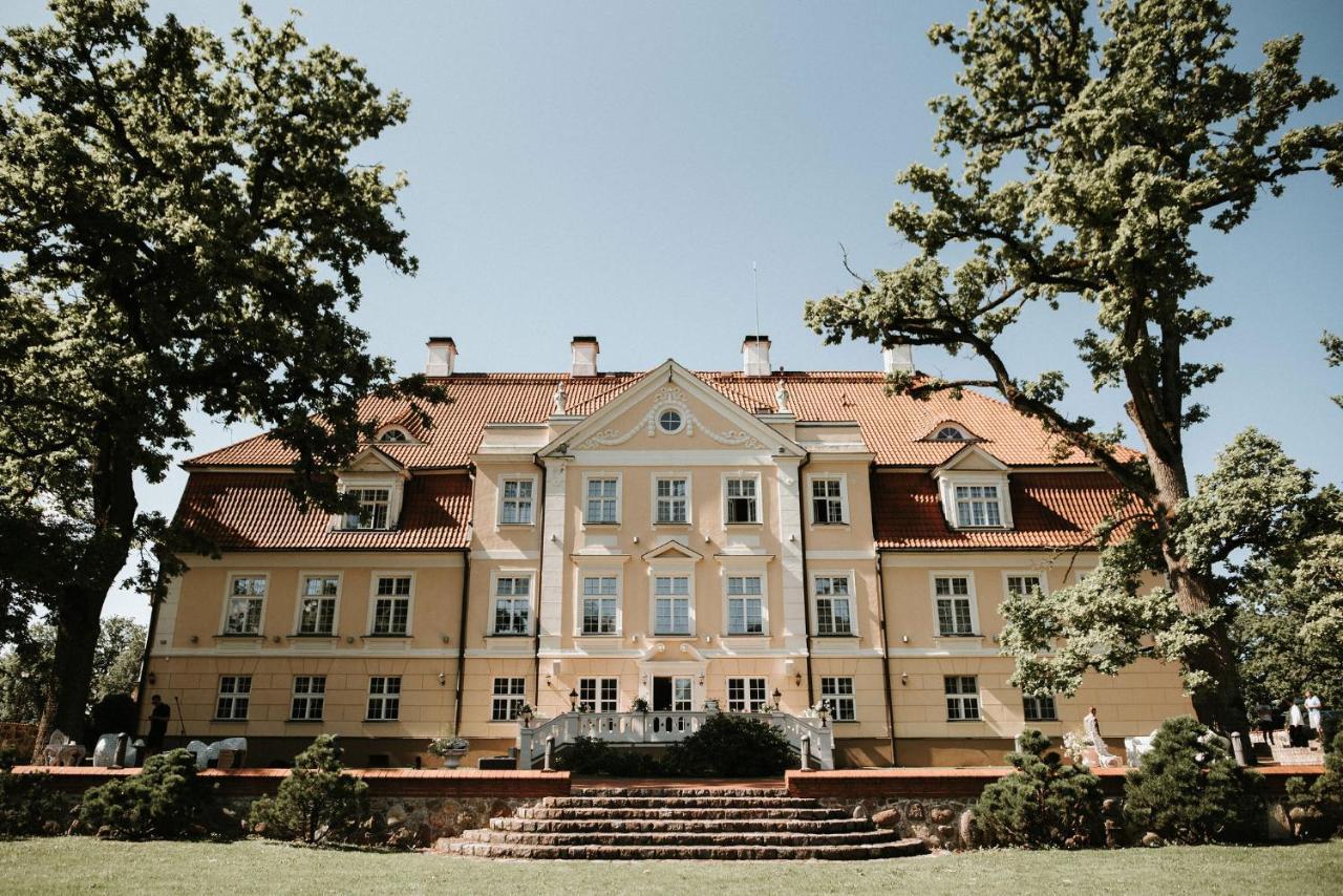 Malpils Manor Hotel Exterior photo