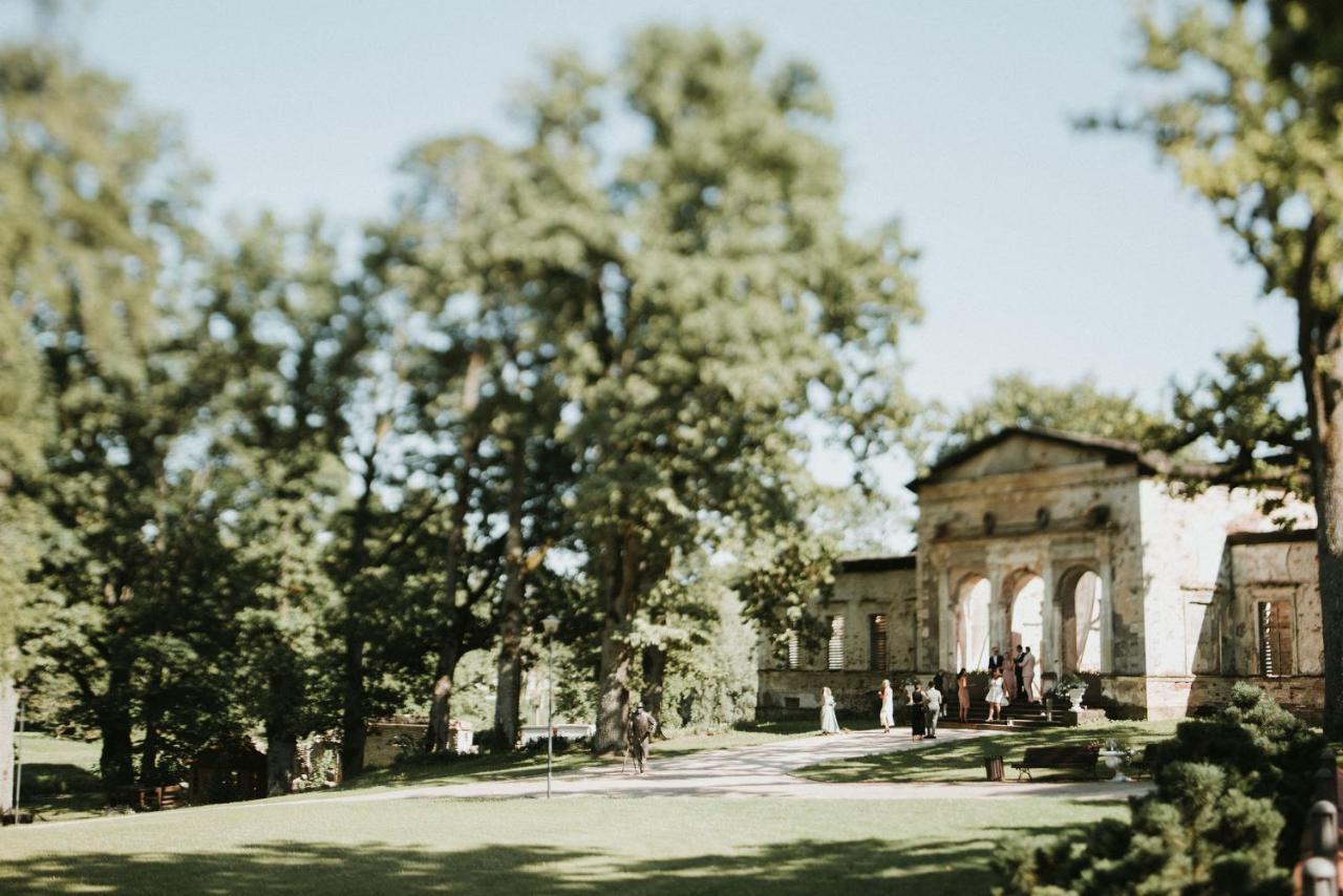 Malpils Manor Hotel Exterior photo